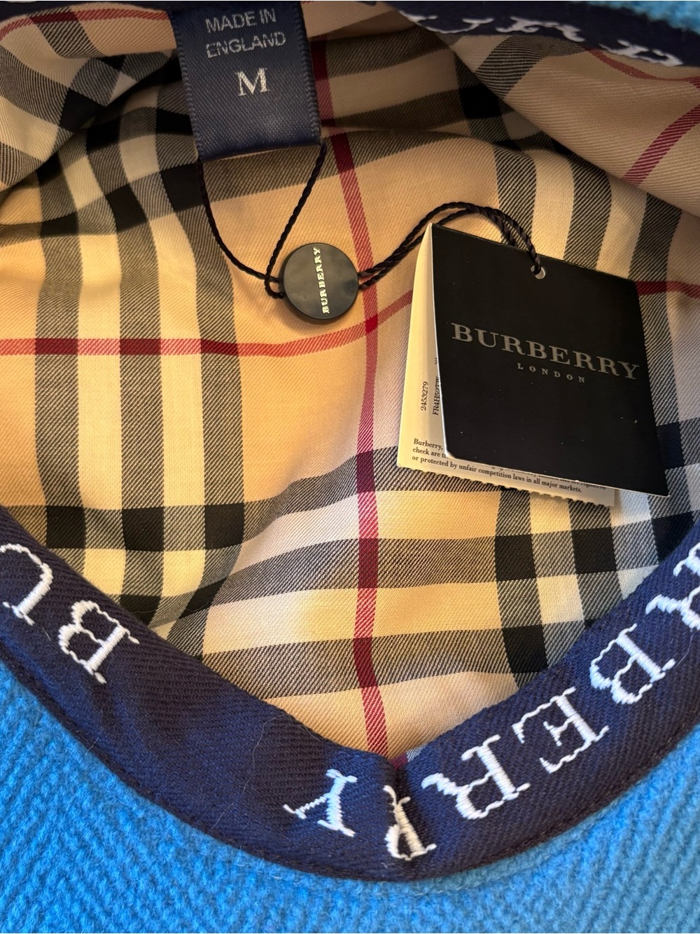 Burberry hat - Picture 7 of 7